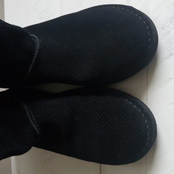 UGG Leather Boots - Picture 8 of 10